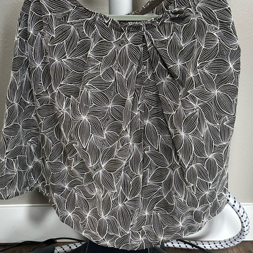 Club Monaco Black and White Leaf Print Midi Skirt
